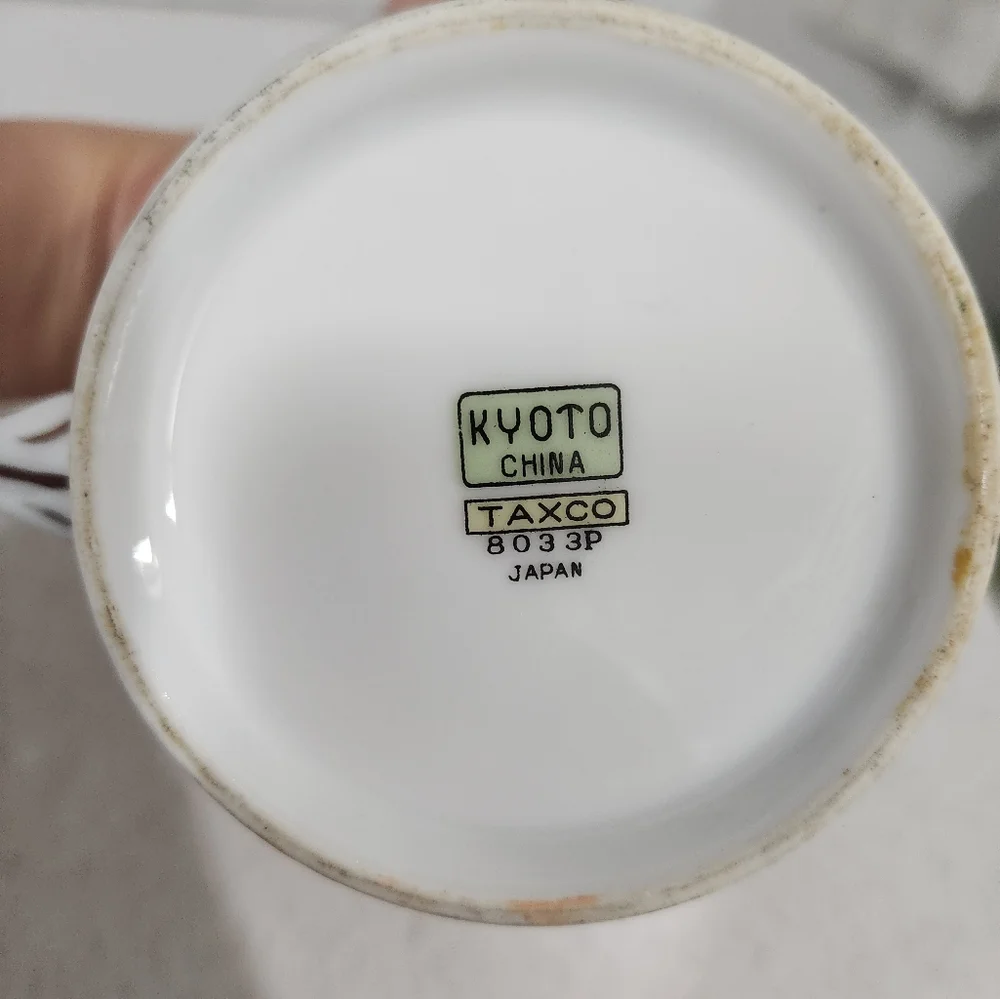 Spring China Taxco Creamer and Sugar Set!